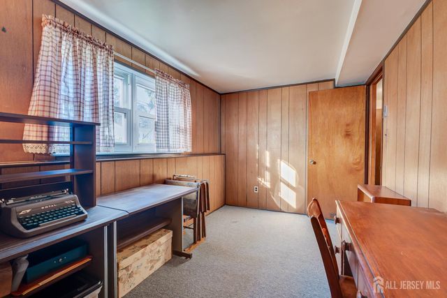 6 Sheffield Place, Metuchen, NJ 08840