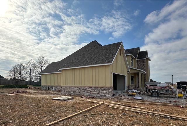 6485 Courtland Avenue, Springdale, AR 72762