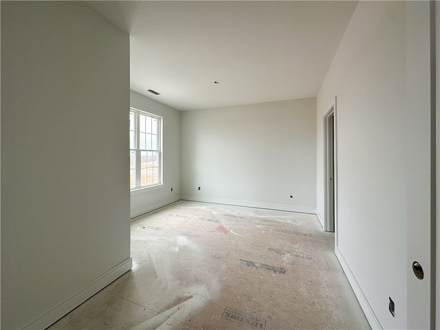 6485 Courtland Avenue, Springdale, AR 72762