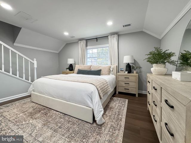 6621 HALLWOOD AVE, Falls Church, VA 22046