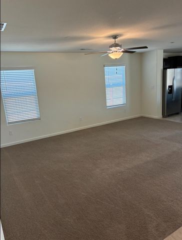 2272 Sanders Ct, Los Banos, CA 93635