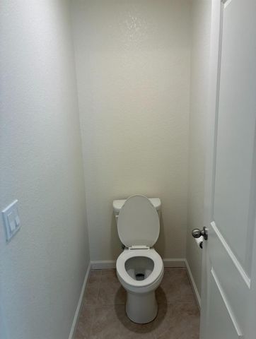 2272 Sanders Ct, Los Banos, CA 93635