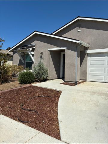 2272 Sanders Ct, Los Banos, CA 93635