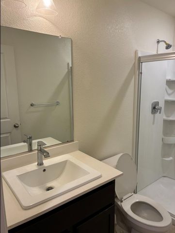 2272 Sanders Ct, Los Banos, CA 93635