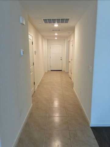 2272 Sanders Ct, Los Banos, CA 93635