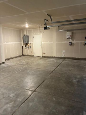 2272 Sanders Ct, Los Banos, CA 93635