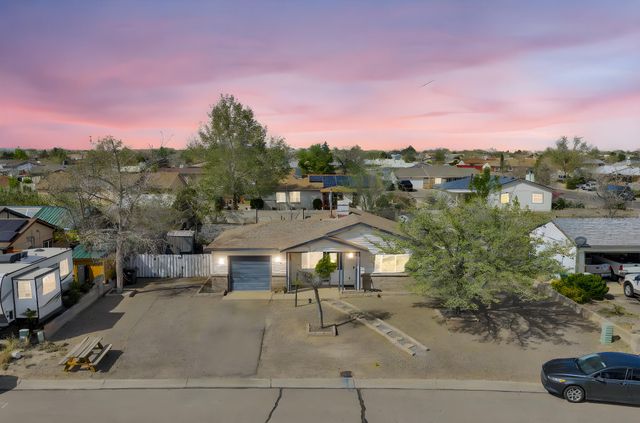 280 Corsica Drive SE, Rio Rancho, NM 87124