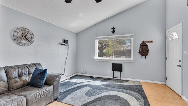 280 Corsica Drive SE, Rio Rancho, NM 87124