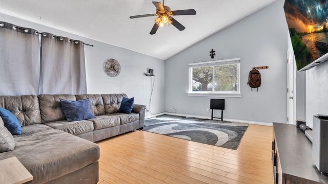 280 Corsica Drive SE, Rio Rancho, NM 87124