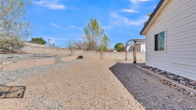 280 Corsica Drive SE, Rio Rancho, NM 87124