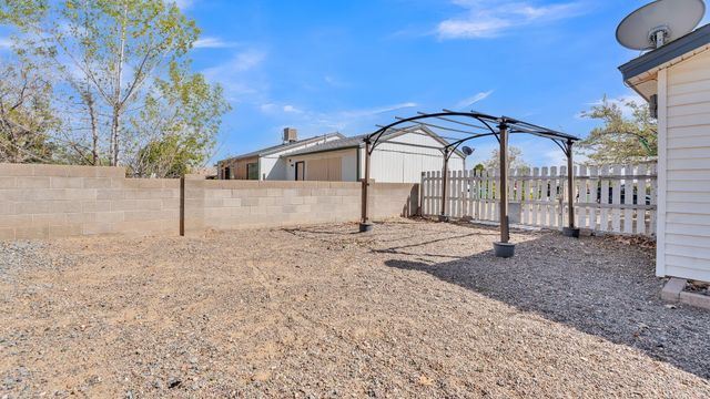 280 Corsica Drive SE, Rio Rancho, NM 87124