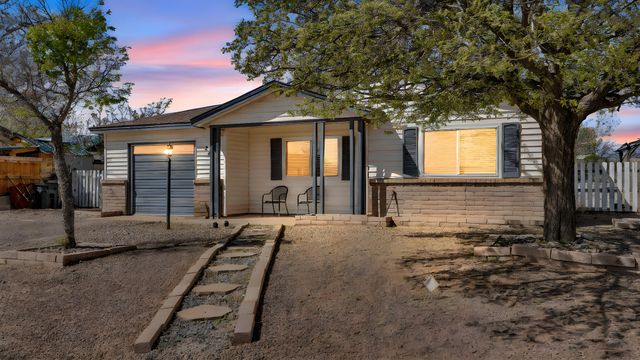 280 Corsica Drive SE, Rio Rancho, NM 87124