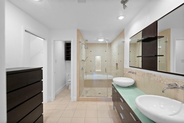 310 W Fair Harbor Lane, Houston, TX 77079