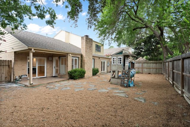 310 W Fair Harbor Lane, Houston, TX 77079