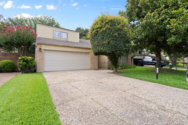 310 W Fair Harbor Lane, Houston, TX 77079