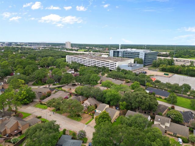 310 W Fair Harbor Lane, Houston, TX 77079