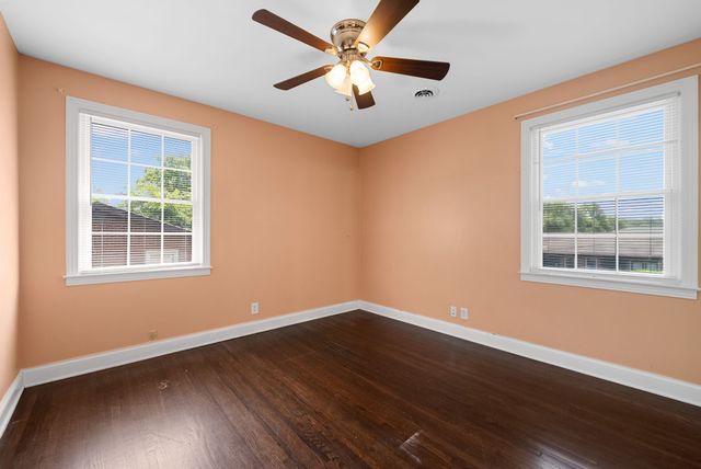 1446 McCan Dr, Clarksville, TN 37043