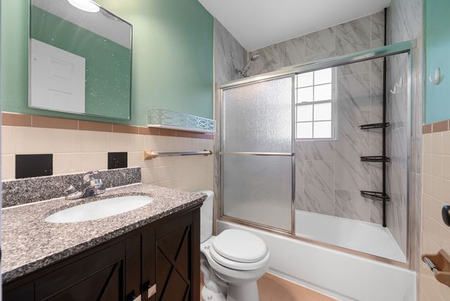 1446 McCan Dr, Clarksville, TN 37043
