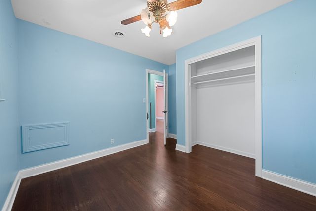 1446 McCan Dr, Clarksville, TN 37043