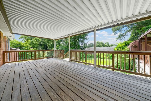 1446 McCan Dr, Clarksville, TN 37043