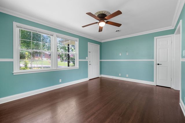 1446 McCan Dr, Clarksville, TN 37043
