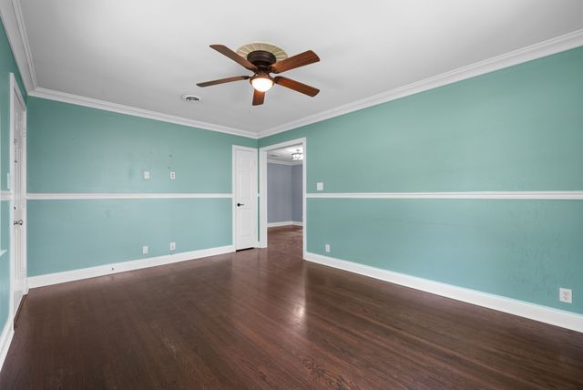 1446 McCan Dr, Clarksville, TN 37043