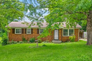 1446 McCan Dr, Clarksville, TN 37043