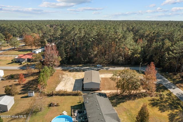 300 N Red Maple Court, Swansboro, NC 28584