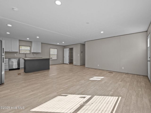 300 N Red Maple Court, Swansboro, NC 28584