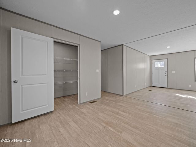 300 N Red Maple Court, Swansboro, NC 28584