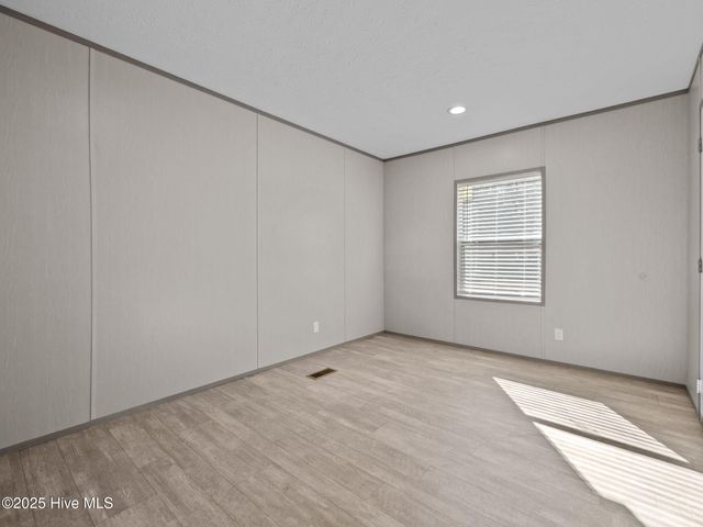 300 N Red Maple Court, Swansboro, NC 28584