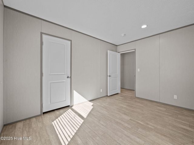 300 N Red Maple Court, Swansboro, NC 28584