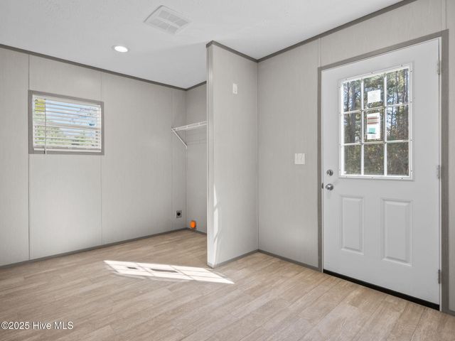 300 N Red Maple Court, Swansboro, NC 28584