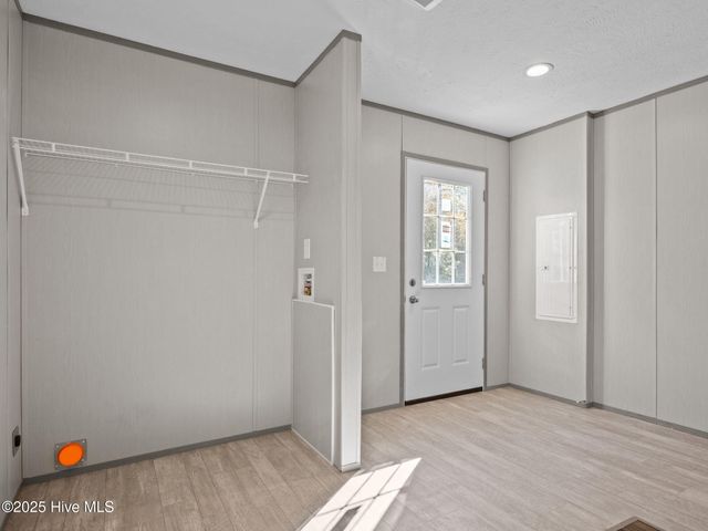 300 N Red Maple Court, Swansboro, NC 28584