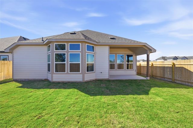 137 Greinert DR, Taylor, TX 76574