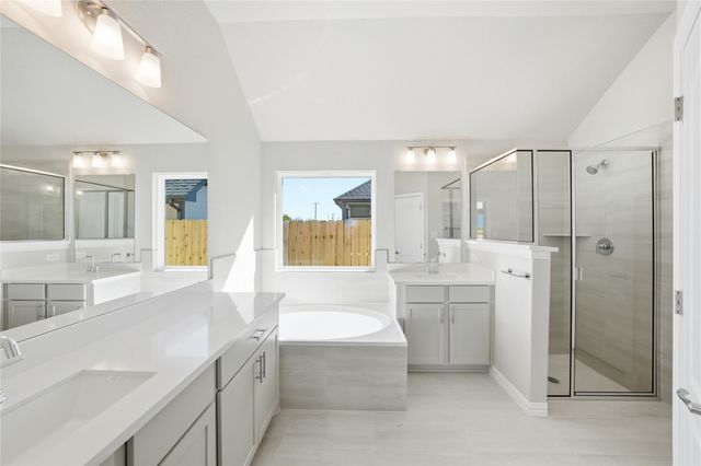 137 Greinert DR, Taylor, TX 76574