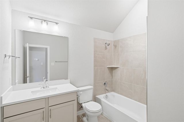 137 Greinert DR, Taylor, TX 76574