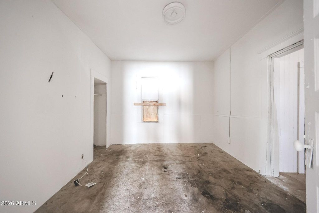 Image 22 of property listing at 1306 W POLK Street, Phoenix, AZ 85007