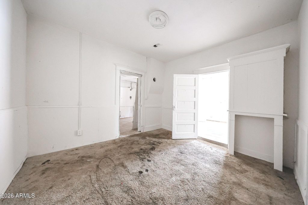 Image 24 of property listing at 1306 W POLK Street, Phoenix, AZ 85007