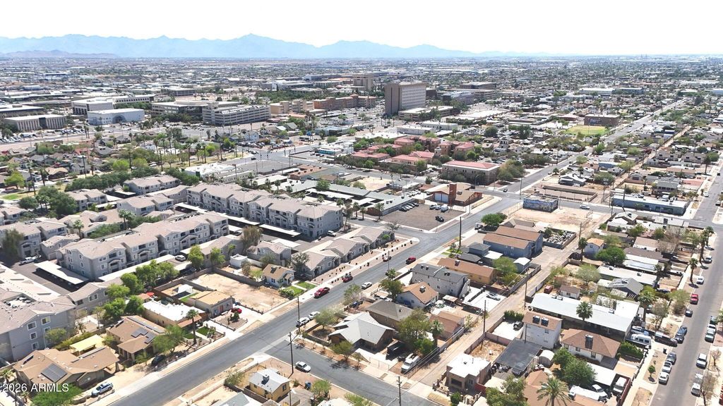 Image 3 of property listing at 1306 W POLK Street, Phoenix, AZ 85007
