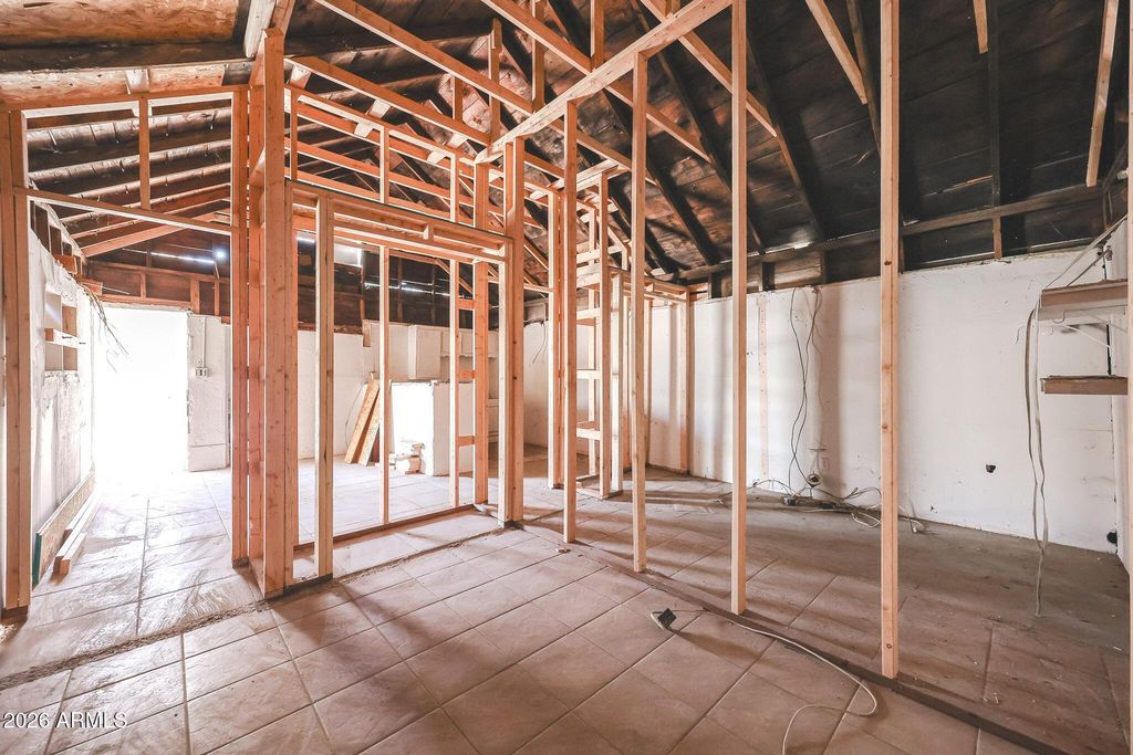 Image 34 of property listing at 1306 W POLK Street, Phoenix, AZ 85007