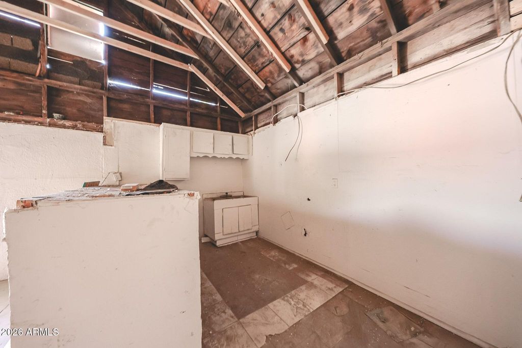 Image 36 of property listing at 1306 W POLK Street, Phoenix, AZ 85007