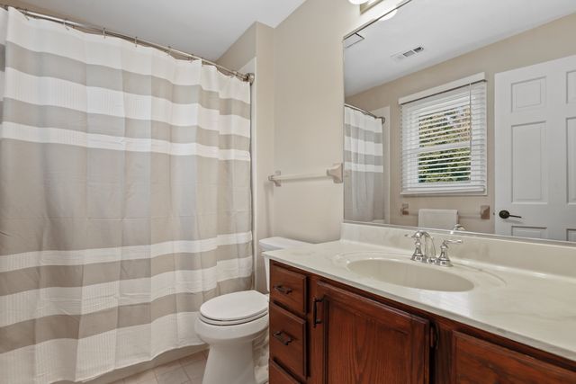 2686 Le Baron Court, Geneva, IL 60134