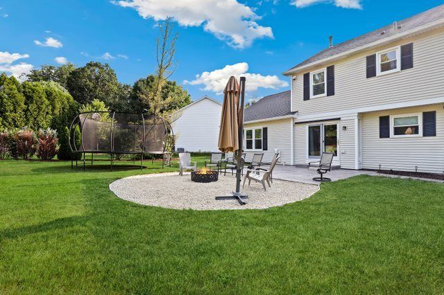 2686 Le Baron Court, Geneva, IL 60134