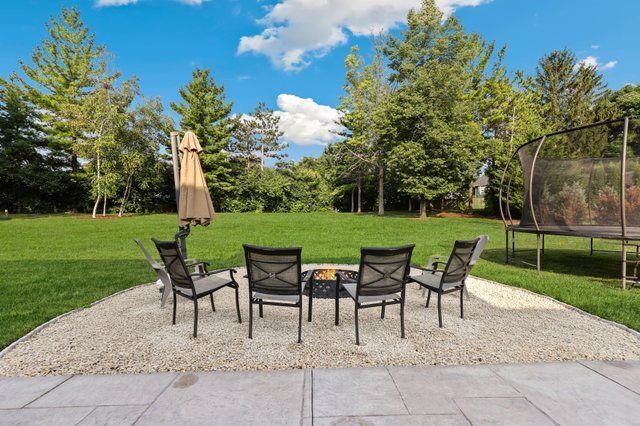 2686 Le Baron Court, Geneva, IL 60134