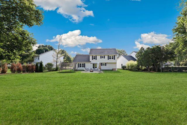 2686 Le Baron Court, Geneva, IL 60134