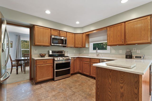 2686 Le Baron Court, Geneva, IL 60134