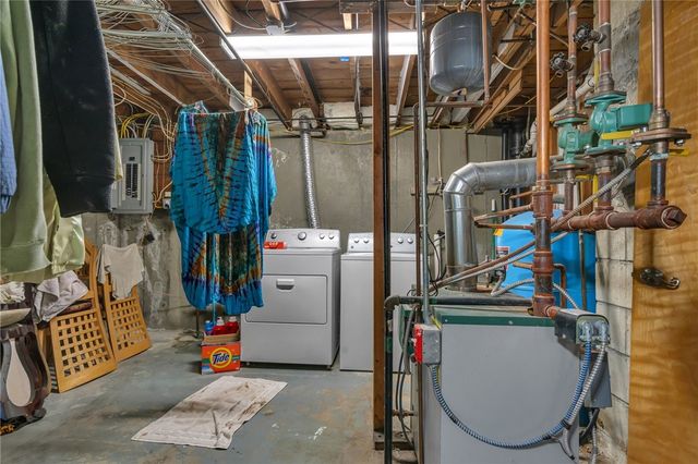 83 Valente Drive, Cranston, RI 02920