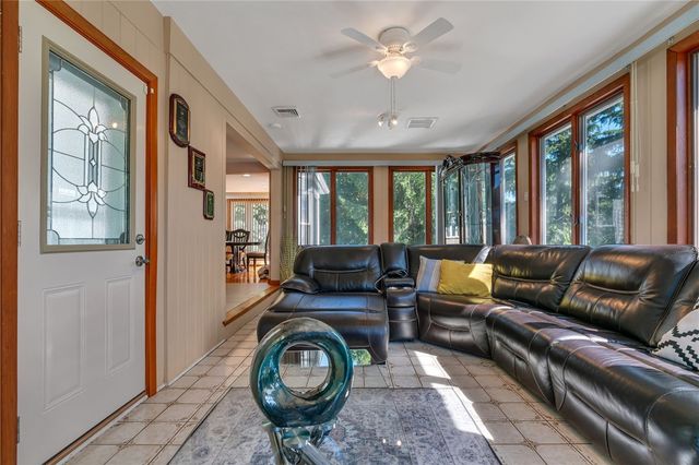 83 Valente Drive, Cranston, RI 02920