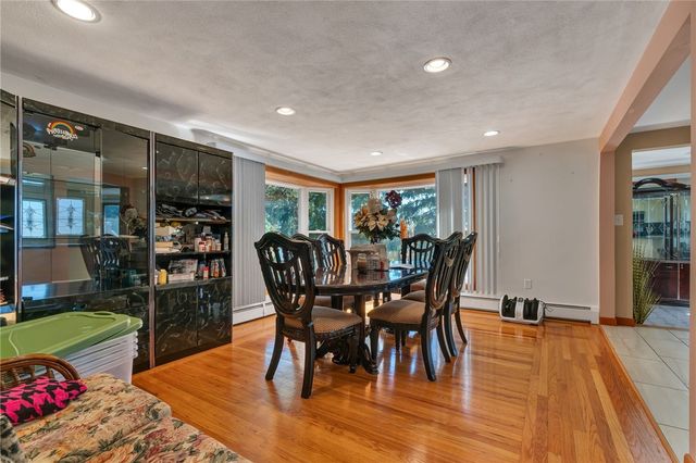 83 Valente Drive, Cranston, RI 02920